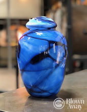 Load image into Gallery viewer, Winding Trail Urn